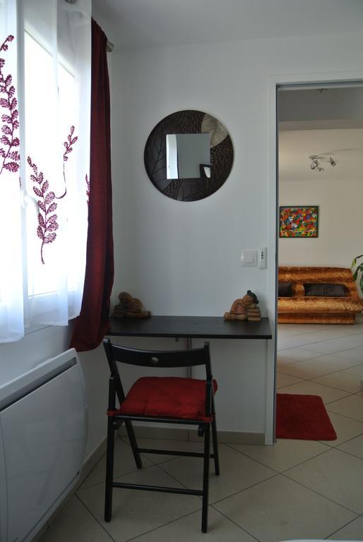 A L'Oree Du Bois Rillieux-la-Pape Kamer foto