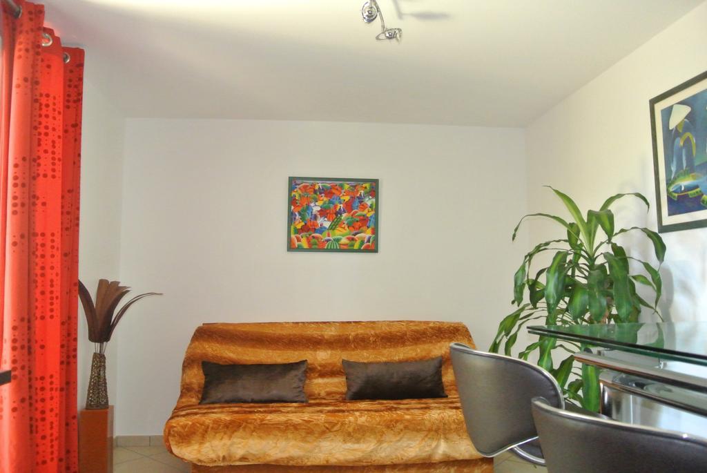 A L'Oree Du Bois Rillieux-la-Pape Kamer foto